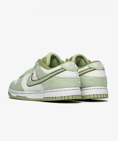 حذاء نايكي اس بي دانك ابيض و اخضر