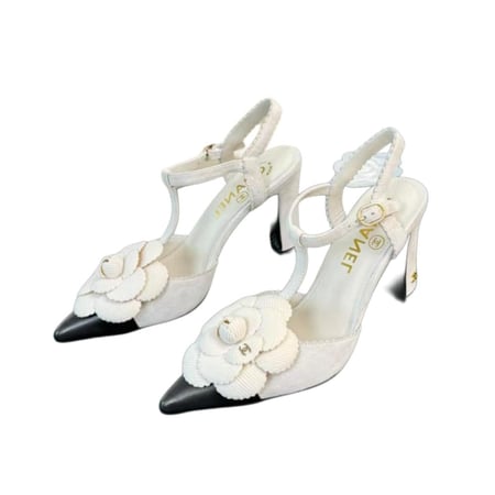 شانيل كعب عالي أبيض فخم و أنيق