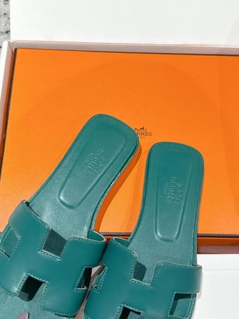 ايرميز صندل اخضر