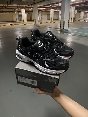 حذاء-نيو-بالانس-530-أسود-سواقيو