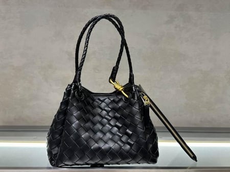 شنطة بوتيقا اسود أنيقة