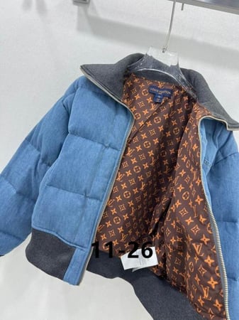 جاكيت لوي فيتون جينز