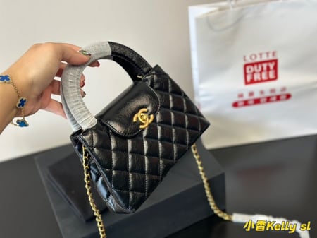 شنطة شانيل جلد أسود