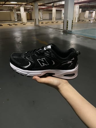 حذاء-نيو-بالانس-530-أسود-سواقيو