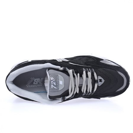حذاء نيو بالانس 725 أسود مبهر من متجر احذية سواقيو  Swagyo