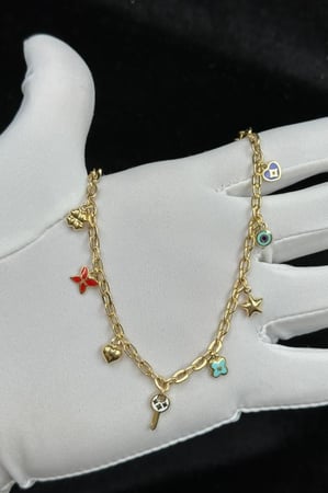 عقد متعددة الاشكال ذهب ايطالي عيار 18 وزن 10.35 جرام