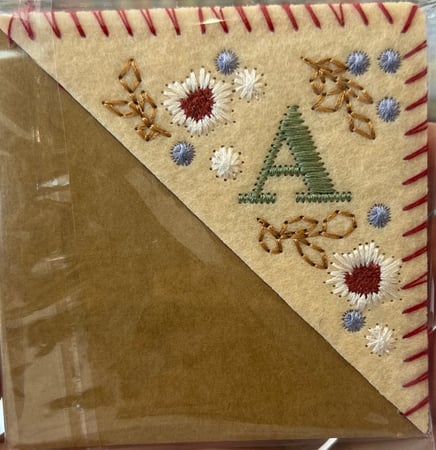 علامة مرجعية لزاوية الكتاب،  تطريز يدوي