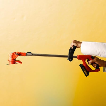 الة جز العشب و الثيل "حصادة"