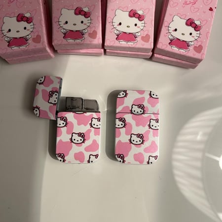 لهب الوردي Hello Kitty