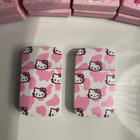 لهب الوردي Hello Kitty