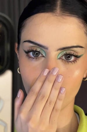 AJ0 - نظر طبيه عدستين يمين ويسار