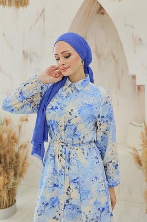 بتصميم قميص مع حزام