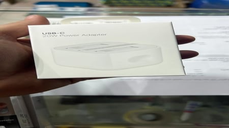 فيش جداري وسلك ايفون 14