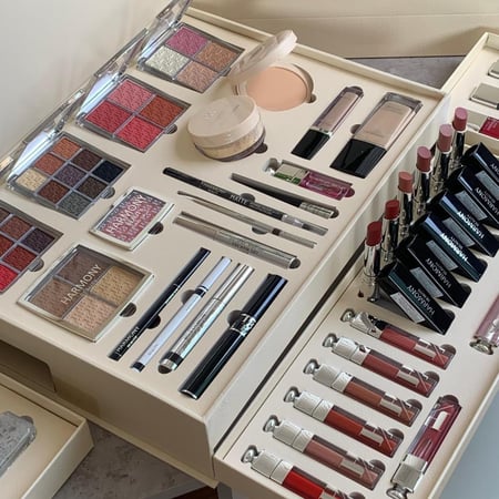 بوكس مكياج هارموني بيوتي طقم متكامل 3ادروج