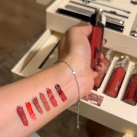 بوكس مكياج  هارموني طقم متكامل 3ادروج