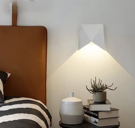 انارة جدارية 7254 جرم ابيض المنيوم روسلين