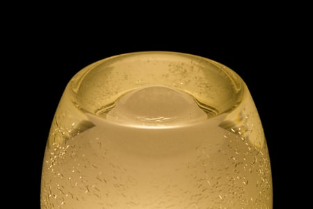 انارة حديقة لد اصفر قزاز كرستال اسود طول 60 سم من روسلين