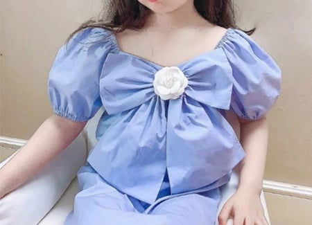 فستان ازرق صيفي بفيونكة على الصدر