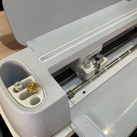 حامل اكسسوار جهاز كريكت cricut مناسب لحمل الابر