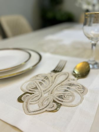 مفرش دانتيل