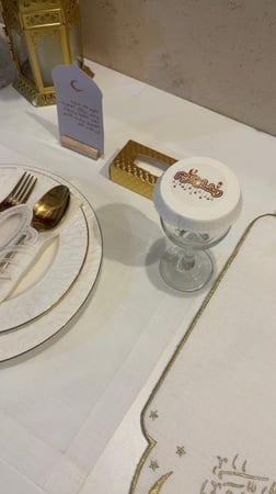 طقم مفارش طاوله طعام 6 اشخاص