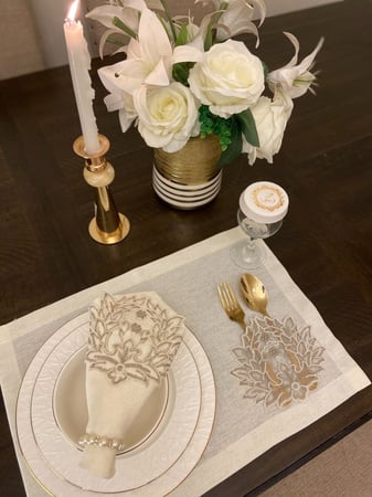 مفرش لطاولات طعام