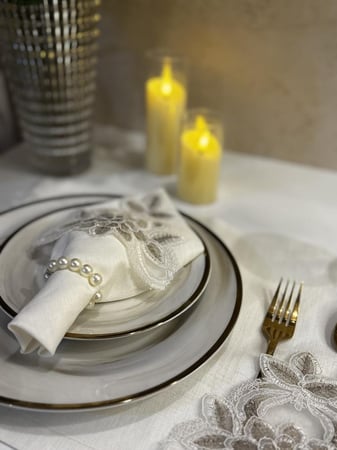 طقم مفارش دانتيل