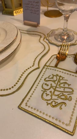 طقم مفارش طاوله 6 اشخاص