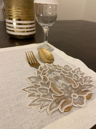 مفرش لطاولات طعام