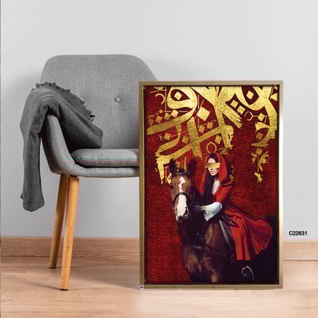 لوحة جدارية تصور فتاة برداء احمر تمتطي خيل