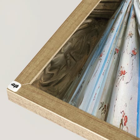 لوحة جدارية كانفس فتاة من العصر الفيكتوري وورد تدرجات بني وأحمر وبيج وأخضر