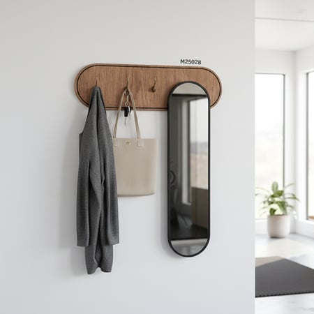 مرآة طولية وعلاقات ملابس بتصميم هندسي انيق