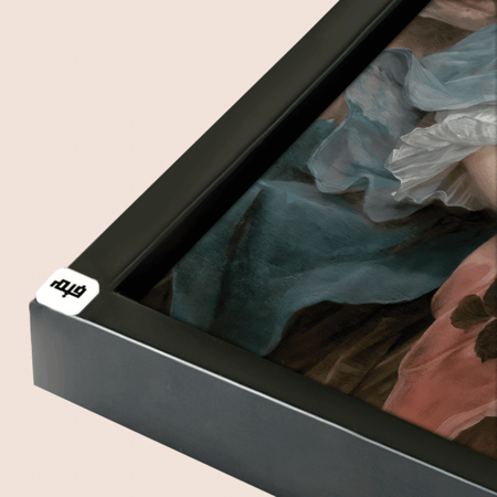 لوحة جدارية كانفس فتاة حاملة للازهار