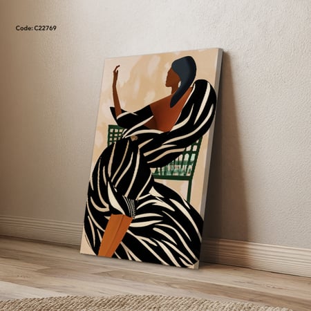لوحة جدارية كانفس تصور شخصية انثوية بأسلوب تجريدي