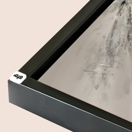 لوحة جدارية كانفس سيدات تدرجات الابيض والرمادي والأسود