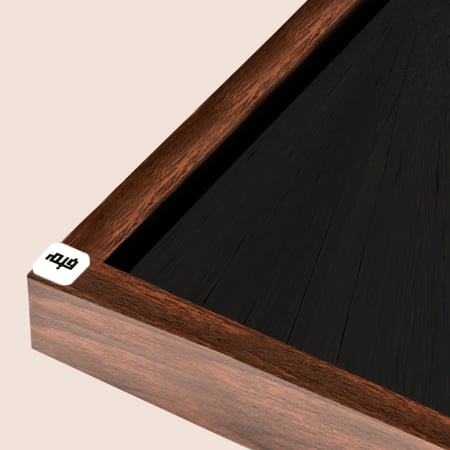 لوحة جدارية كانفس تحتوي على اسماء الله الحسنى بالخط الكوفي المربع بتدرجات البيج والاسود