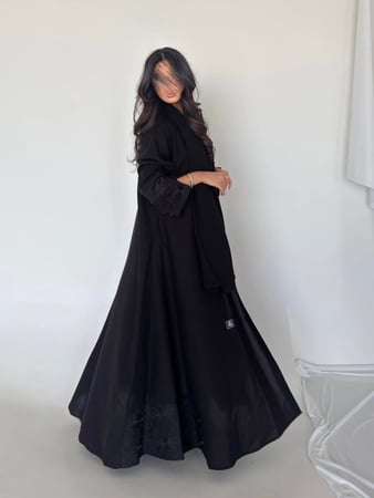 عباية كريب ملكي تطريز مورد وجوانب بني