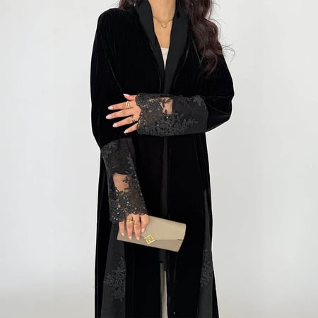 عباية دانتيل كلوش مع جوانب مبطنة