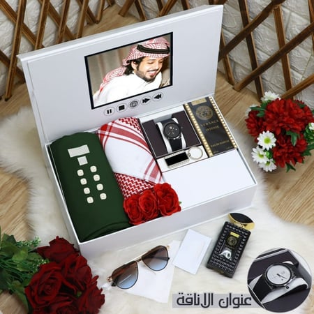 بوكس اهداء رجالي ثوب وشماغ وميدالية وساعة وعطر الموديل HM-7562