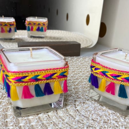 شمعة زجاجية بثيم شعبي