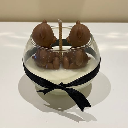 شمعة زجاجية مع دبدوب