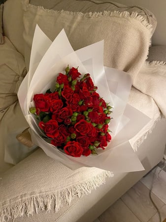 بوكيه 10 اغصان بيبي روز