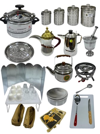 عزبتين منفصلة كاملة { عزبة شاهي وقهوة + عزبة طبخ }