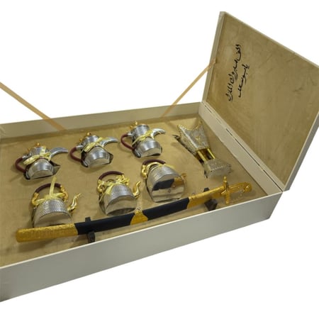 صندوق للأهداء 3 دلال 3 أباريق مبخر مع سيف