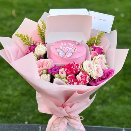 باقة ورد وكيك - باقة عيد ميلاد - هدايا جدة - هدايا مكة