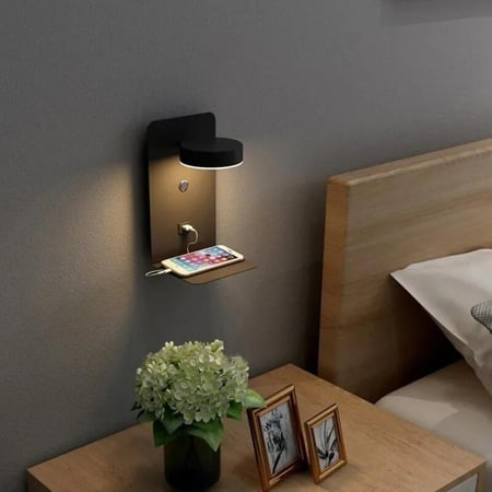مصباح جداري مع اضاءة 3 ألوان LED مع مفتاح تشغيل + رف حامل جوال ومنفذ شحن USB