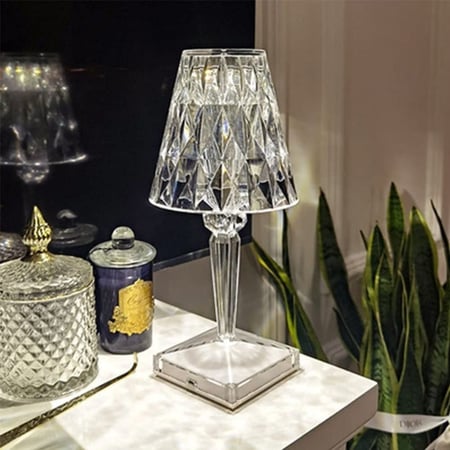 مصباح طاولة من الاكريليك
