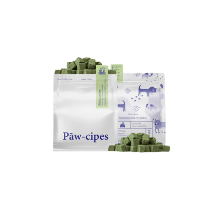 مكافات صدر الدجاج مع الاعشاب المجففة بالتبريد 32غ من شركة Paw Cipes