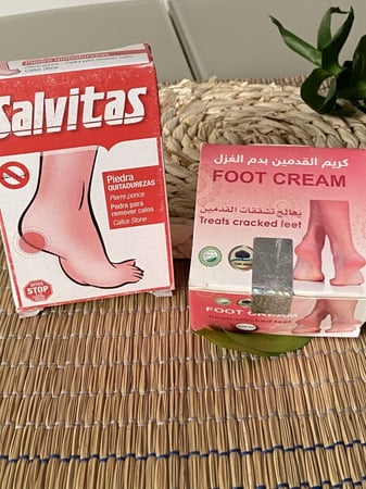 مجموعه العنايه بالقدم