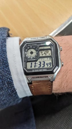 ساعة كاسيو AE-1200WH جلد بني